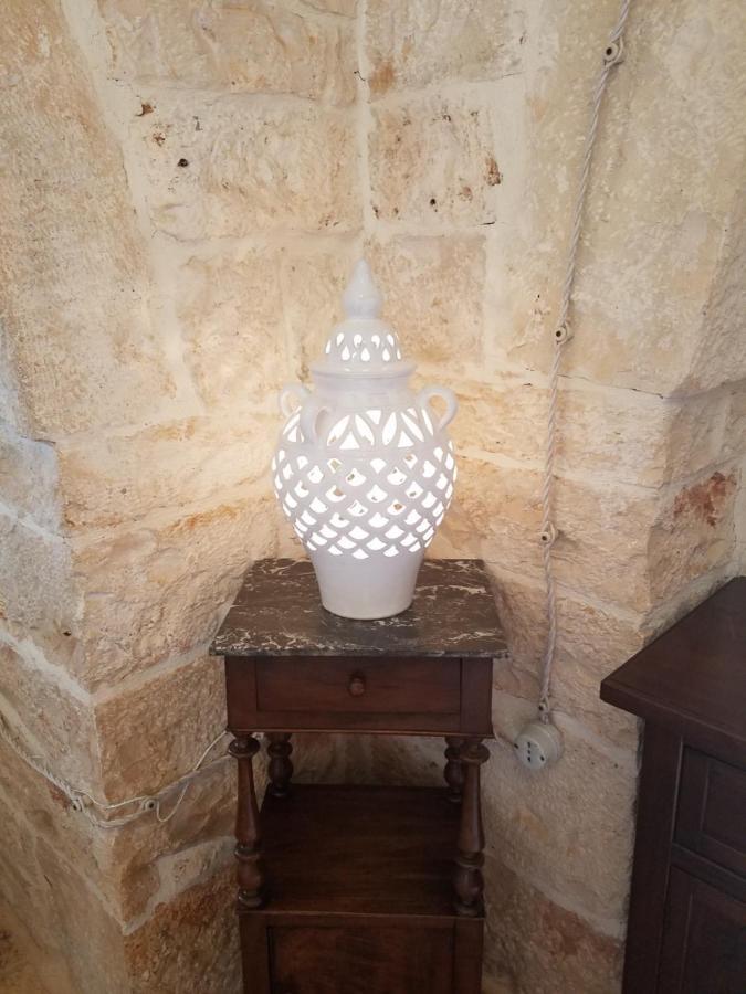 Antico Trullo Immerso Nella Campagna Αλμπερομπέλο Εξωτερικό φωτογραφία